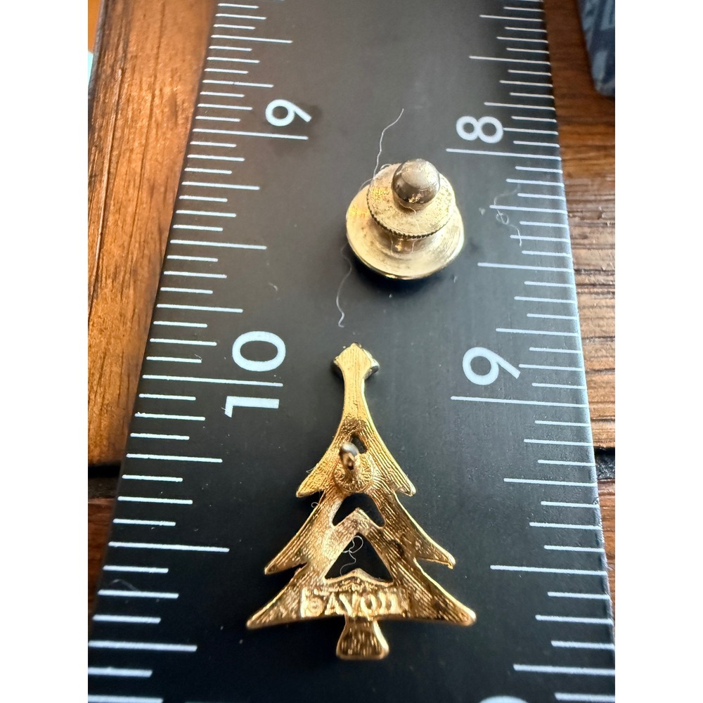 Avon Christmas Tree Pin Gold Tone Rhinestone Star Holiday Lapel Brooch with Box